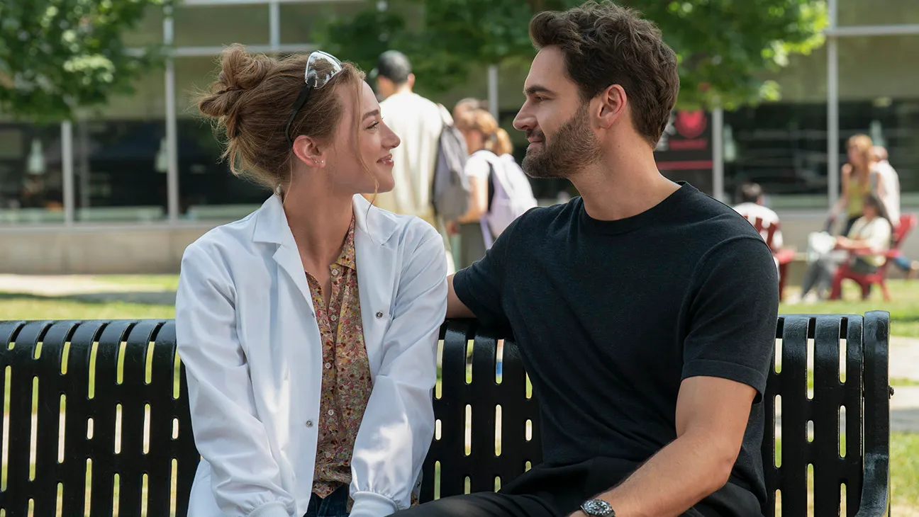 Ali Hazelwood Announces Sequel and Film Deal for The Love Hypothesis