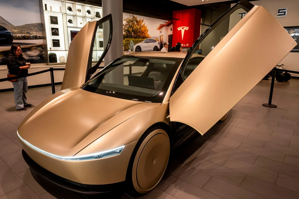Tesla Secures $30 B Credit Line to Fuel Cybercab and Optimus Expansion