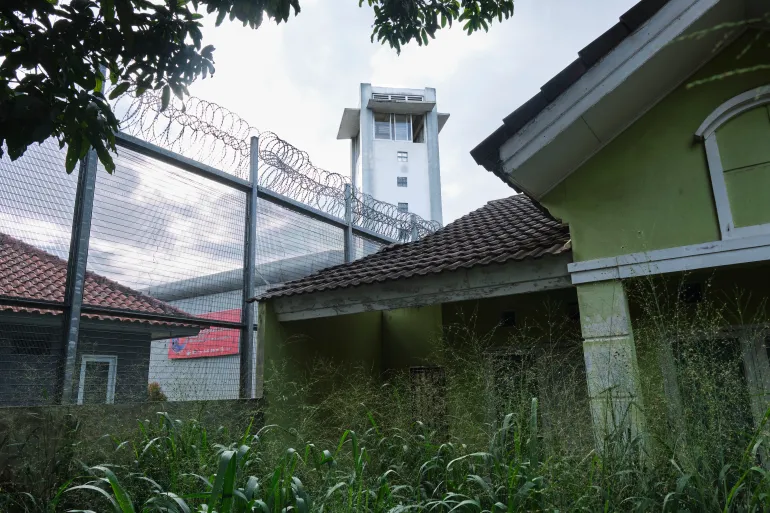 Indonesia Suspends Five Officials Over Luxury Prison Apartments
