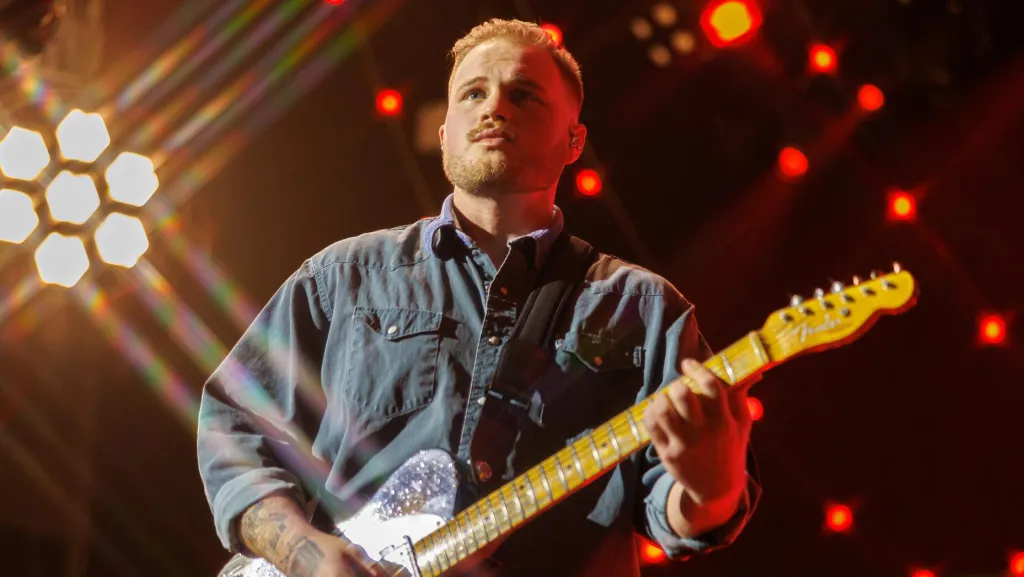 Zach Bryan Sparks Debate by Wearing “Free Palestine” Shirt at Gillette Stadium