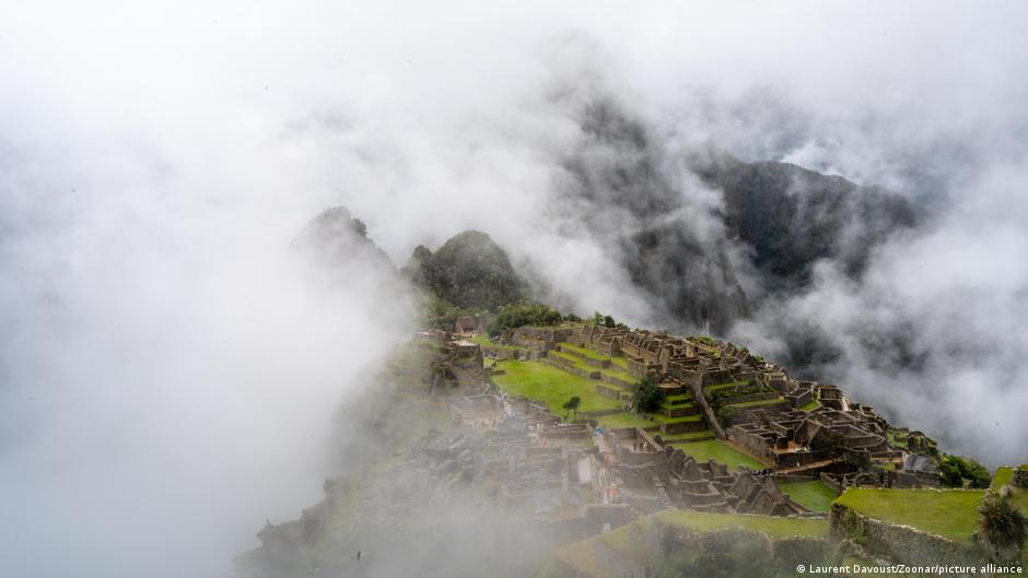 One Dead as Fire Engulfs Road to Machu Picchu