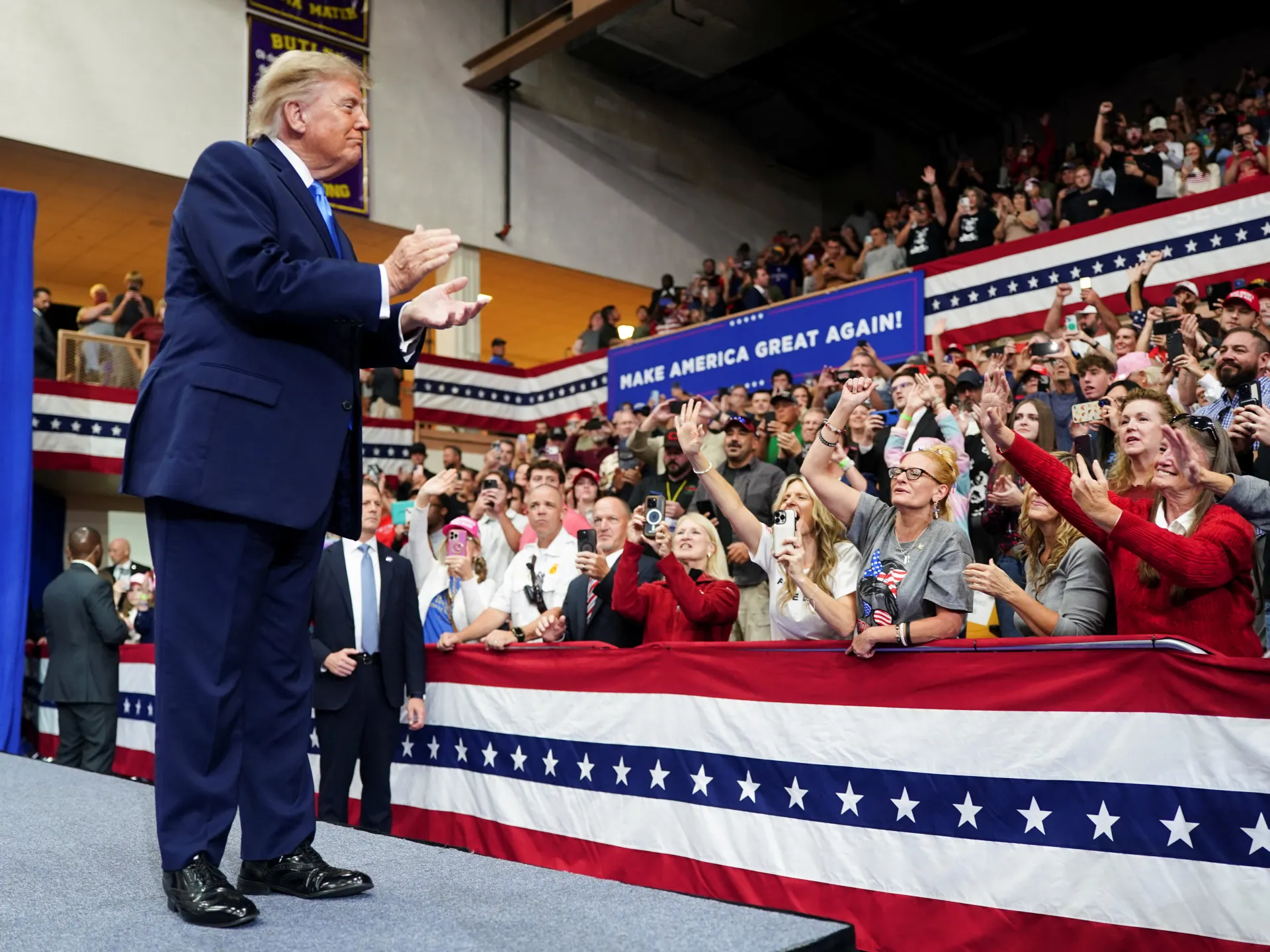 Trump Defiant on Midterm Odds While Rallying Republicans in Ohio