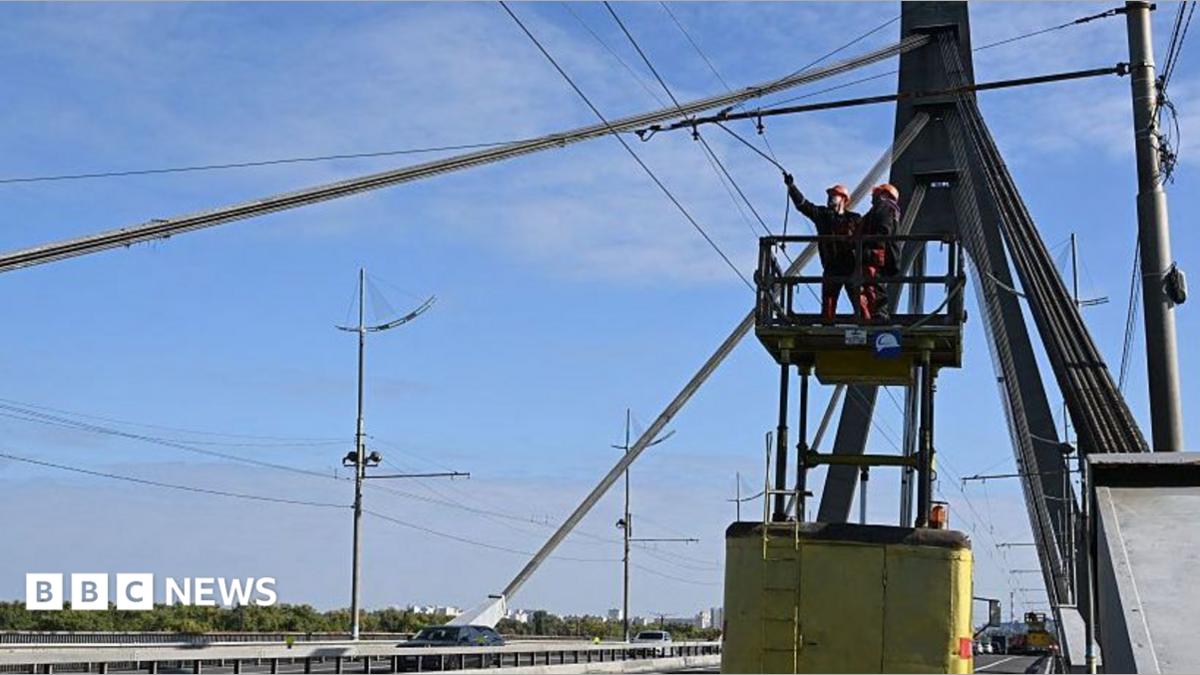 Drone strike hits Kyiv Northern Bridge as German chancellor visits