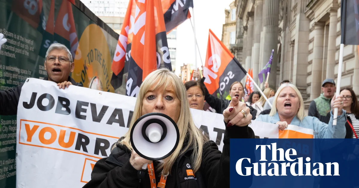 Glasgow council fire-and-rehire plan threatens pay cuts for thousands