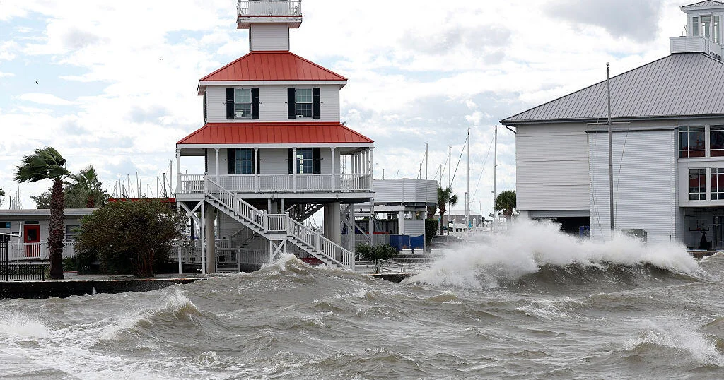 Hurricane Isaias Hits Gulf Coast: Power Outages and Damage Report