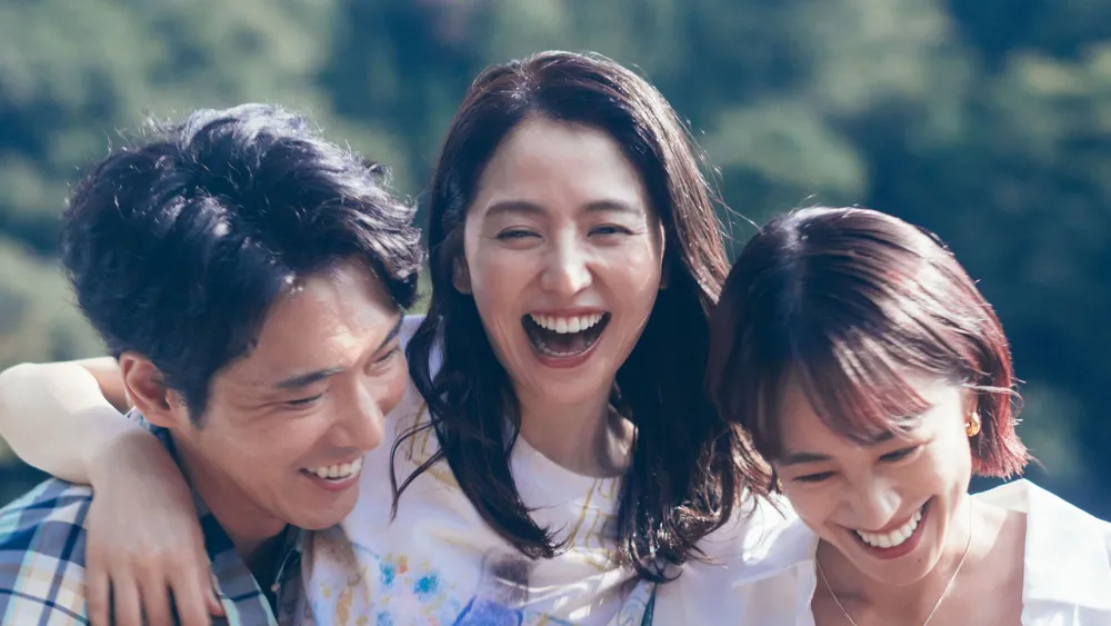 Between Two Lovers Review: A Provocative Japanese Family Drama
