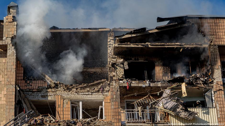 Zelenskyy Accuses Russia of Ceasefire Violations Amid Kharkiv Strikes