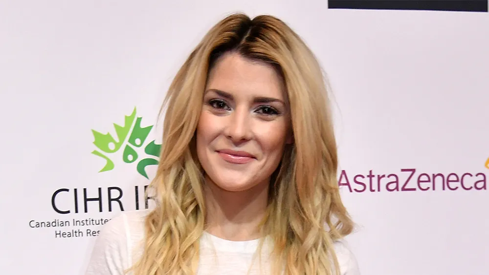 Grace Helbig Announces Brain Tumor Surgery After Surviving Breast Cancer