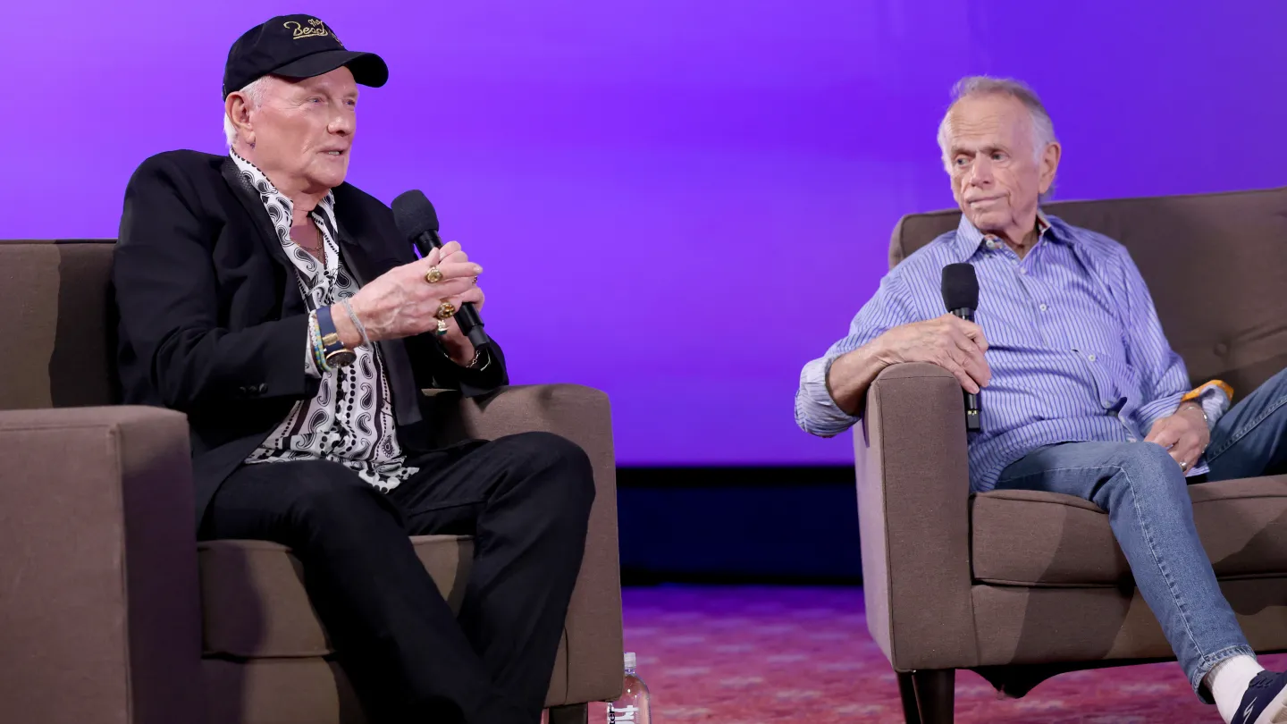 Al Jardine Reacts to Mike Love’s Alarming Health Situation