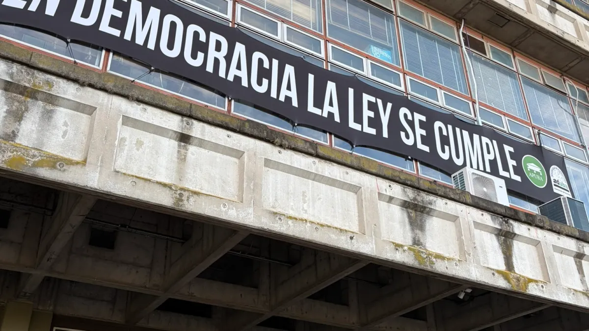 Argentine University Students Clash with Police Over Milei Austerity Cuts