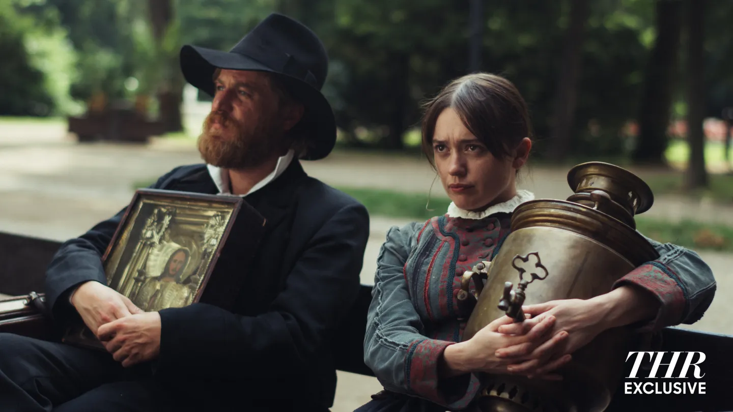 Johnny Flynn and Aimee Lou Wood Reveal the Chaos Behind Their New Literary Biopic