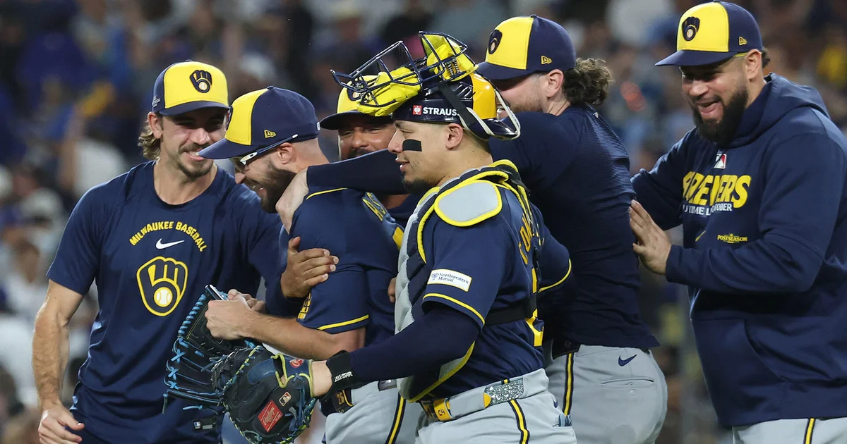 Milwaukee Brewers Reach World Series After 44-Year Wait