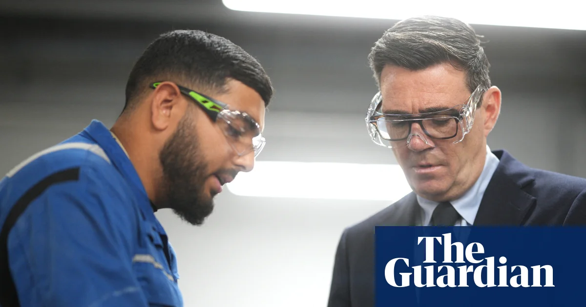 UK Plans to Raise Training Costs for Workers Over 25 to Boost Youth Apprenticeships
