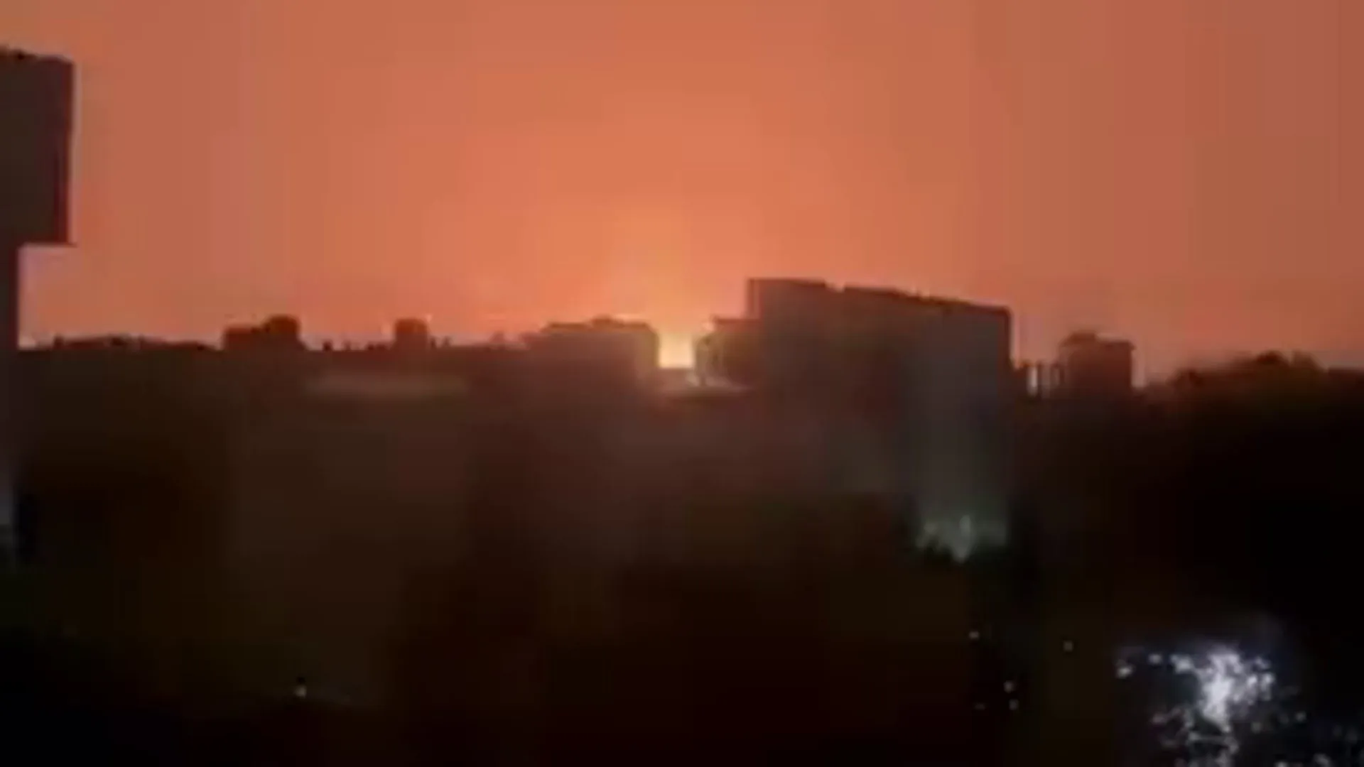 Saudi-led Airstrikes Target Houthi Positions Around Taiz in Bid to Break Siege