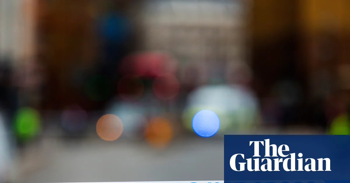 Nottingham police officer shot in foot and taken to hospital