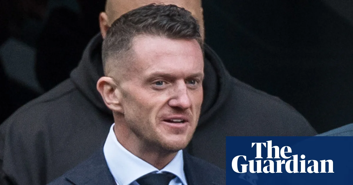 Tommy Robinson faces harassment charges after threatening journalists