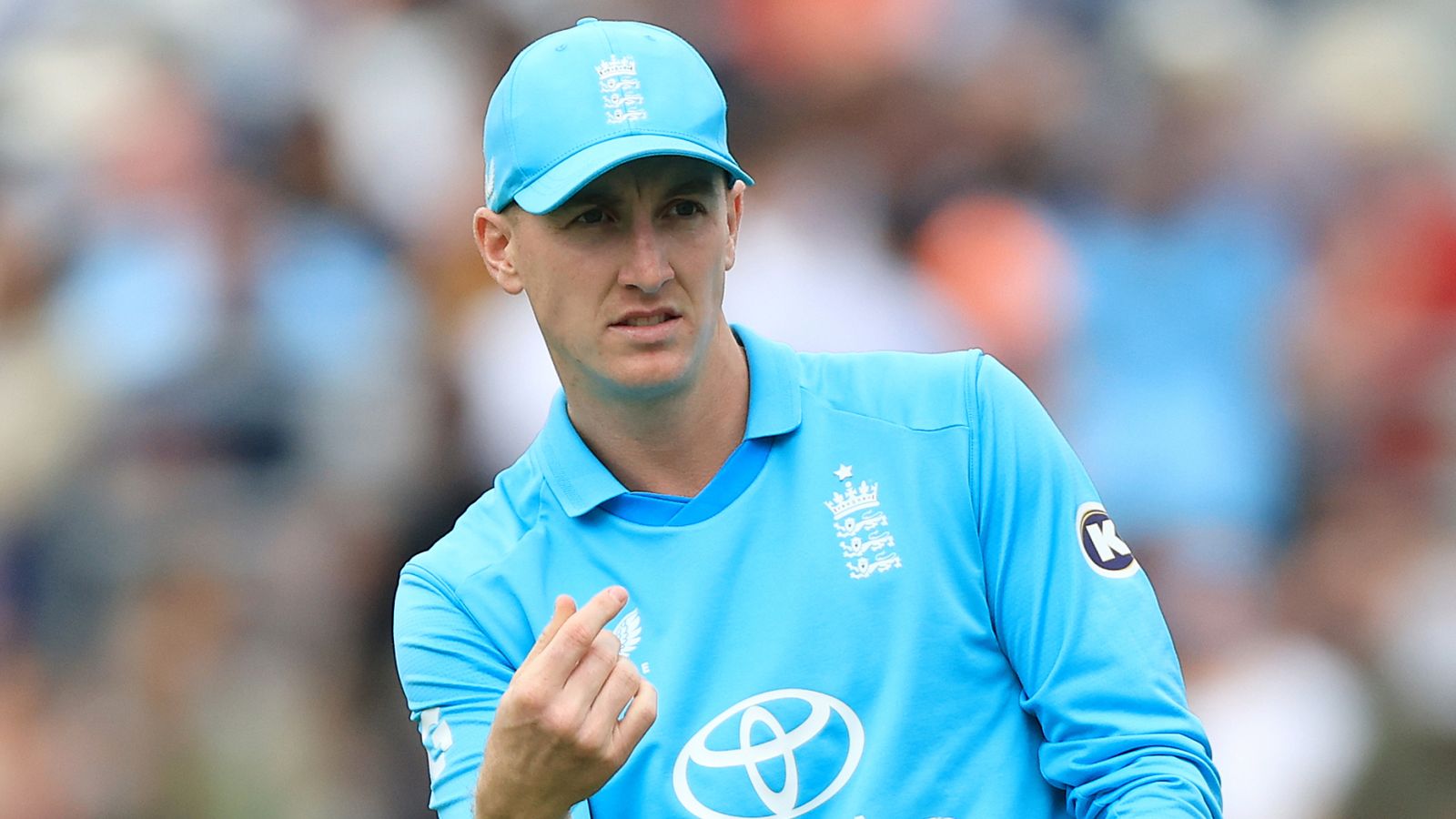 England Take On Hosts Pakistan in ODI Tri-Series Live Showdown