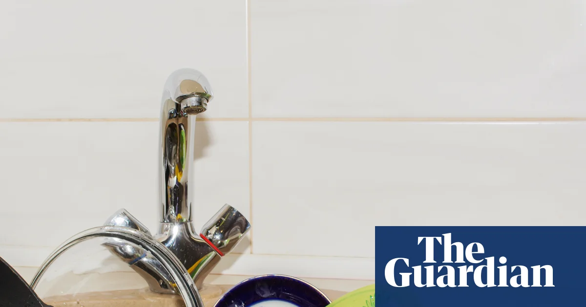 Airbnb bans guest chores like bed stripping and dishwashing under new global policy