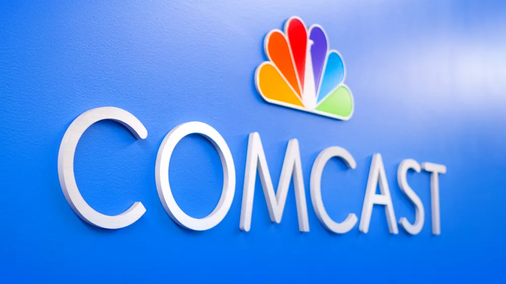 Comcast Plans $1 Billion Restructuring Charge Ahead of NBCUniversal Spin‑Off