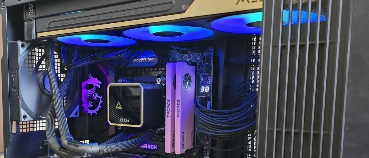 MSI MEG CoreLiquid E15 360 AIO Review: Bold Design and Market Leading Performance