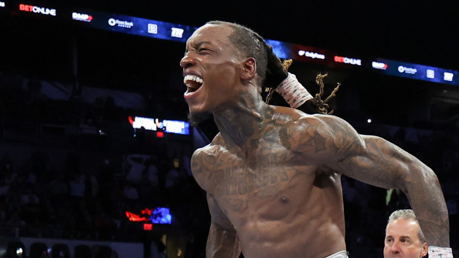 Foster Beats Navarrete to Unify Three Super Featherweight World Titles