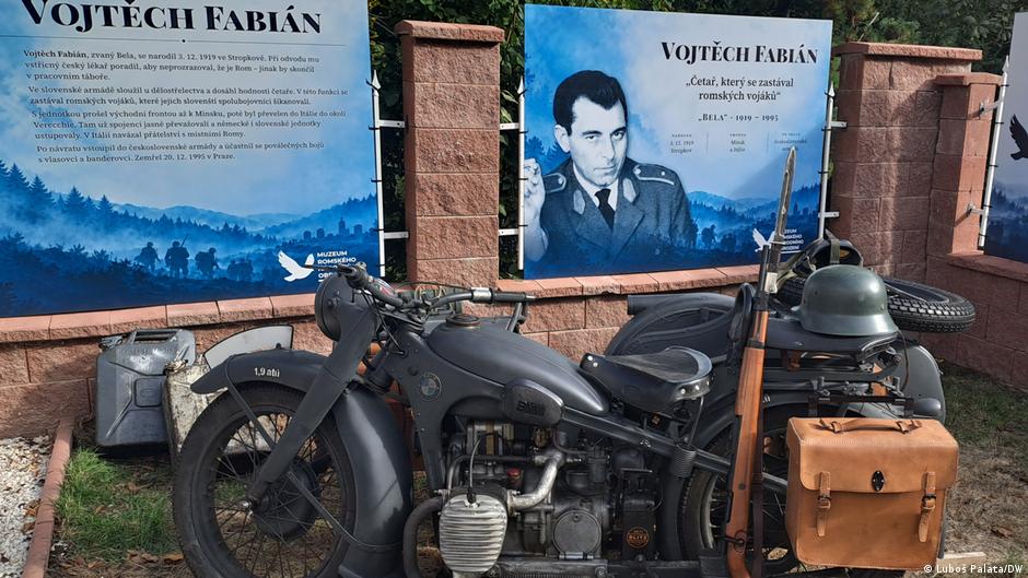 Prague Exhibition Honors Roma Partisans Who Fought Hitler