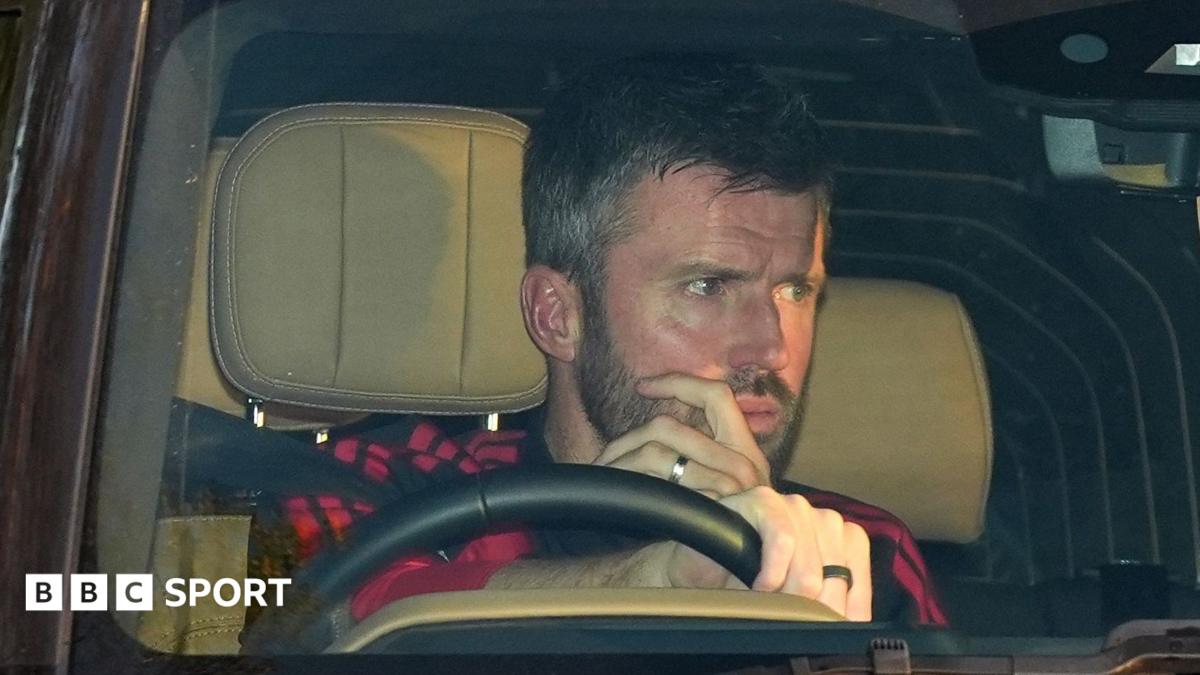 Carrick to Lead Manchester United Against Chelsea