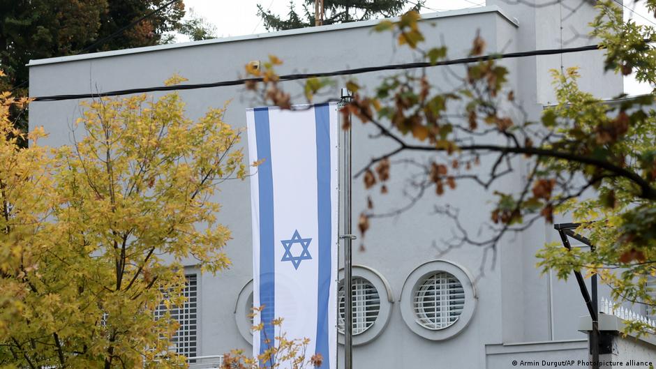 Serbian Police Shoot Dead Assailant After Knife Attack on Israeli Embassy