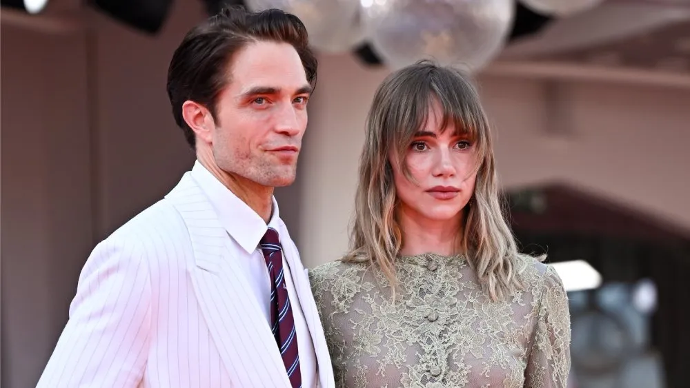 Suki Waterhouse Says She’d 'Nepo-Baby' Her Daughter Robert Pattinson