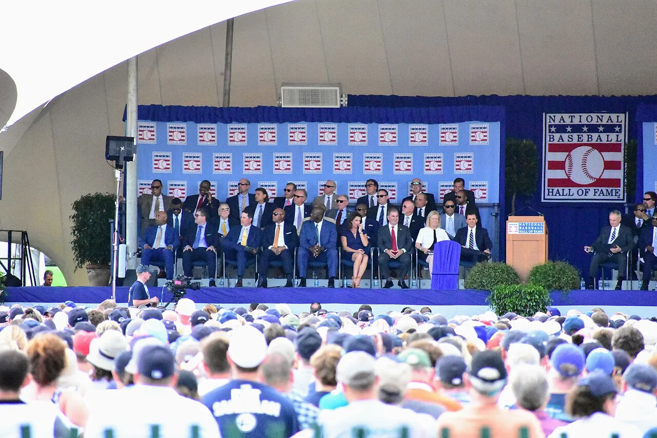 Cover image for Baseball Hall of Fame Inducts Beltrán, Jones, and Kent