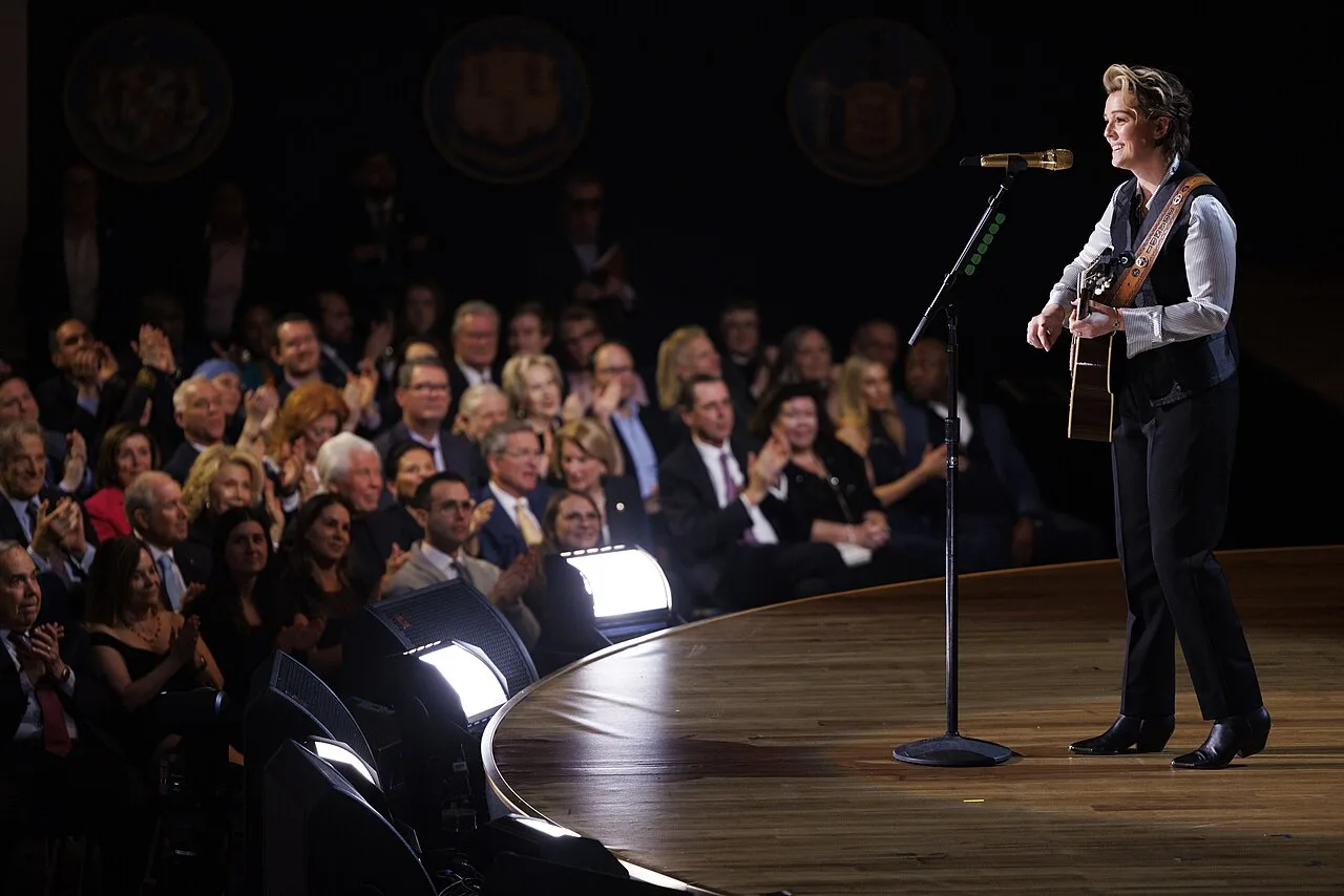 Cover image for Brandi Carlile Postpones Tour