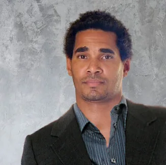 Cover image for Cuban Dissident Luis Manuel Otero Alcántara Flees to US