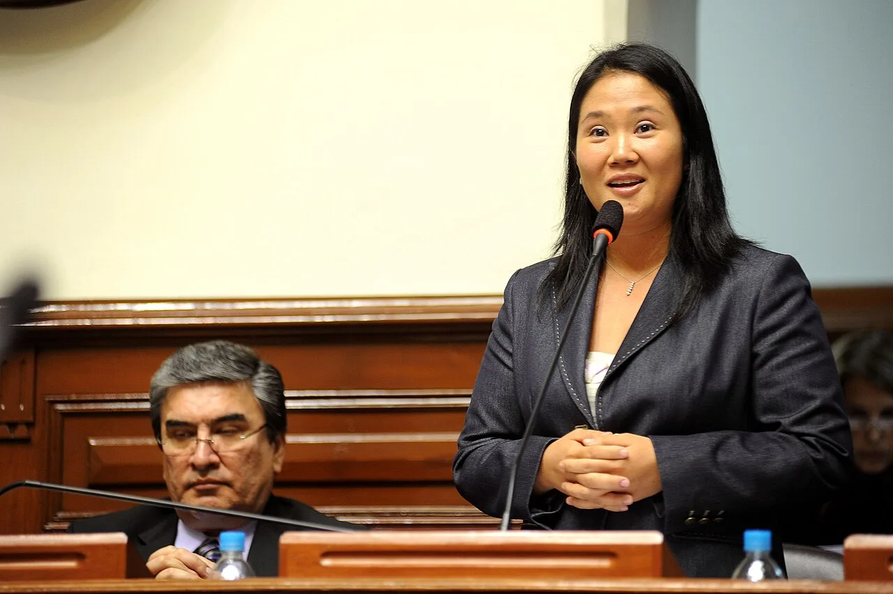 Cover image for Fujimori Takes Charge in Peru