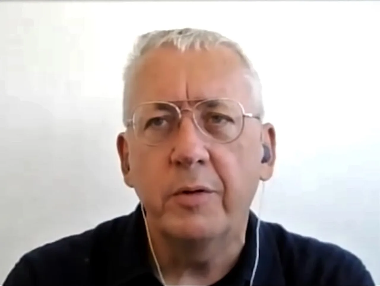 Cover image for Jeremy Strong Emails Mark Zuckerberg