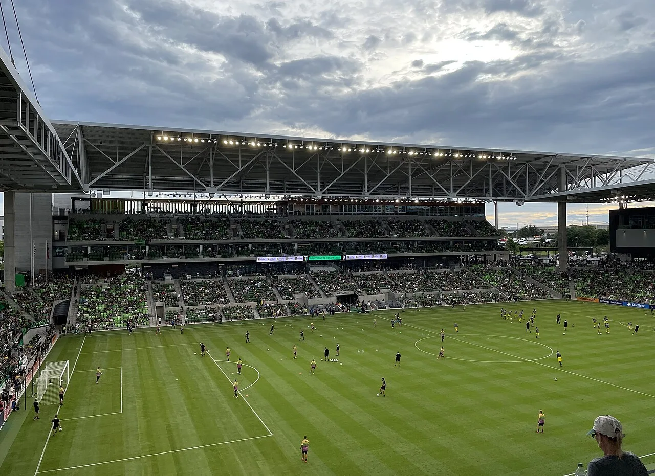 Cover image for MLS Seeks New Fans