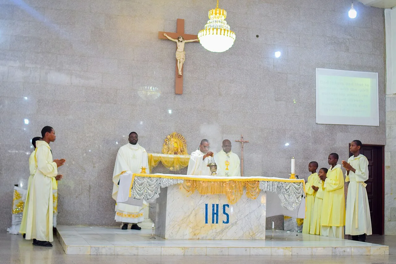 Cover image for Nigeria Mass Wedding