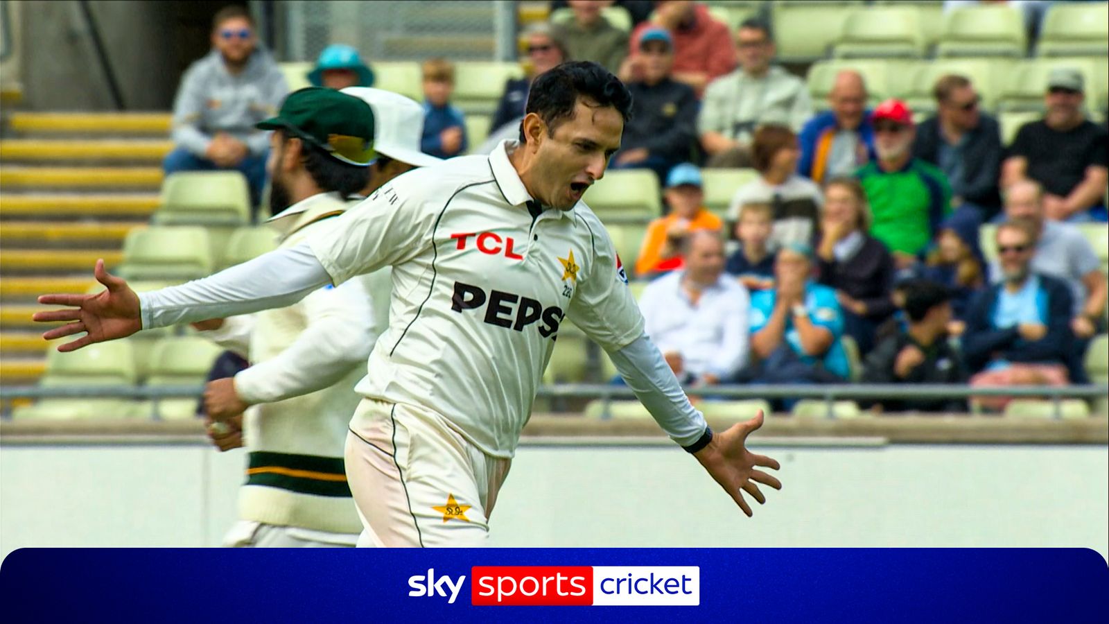 England's Day Four Disaster: Duckett and Gay Gone in Six Balls