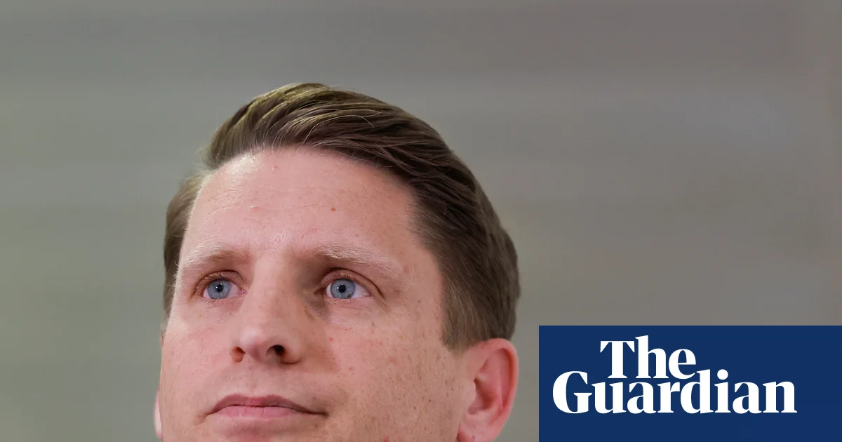 Andrew Hastie vows to go all the way in fight with Pauline Hanson as Joyce rejects buyers remorse claim