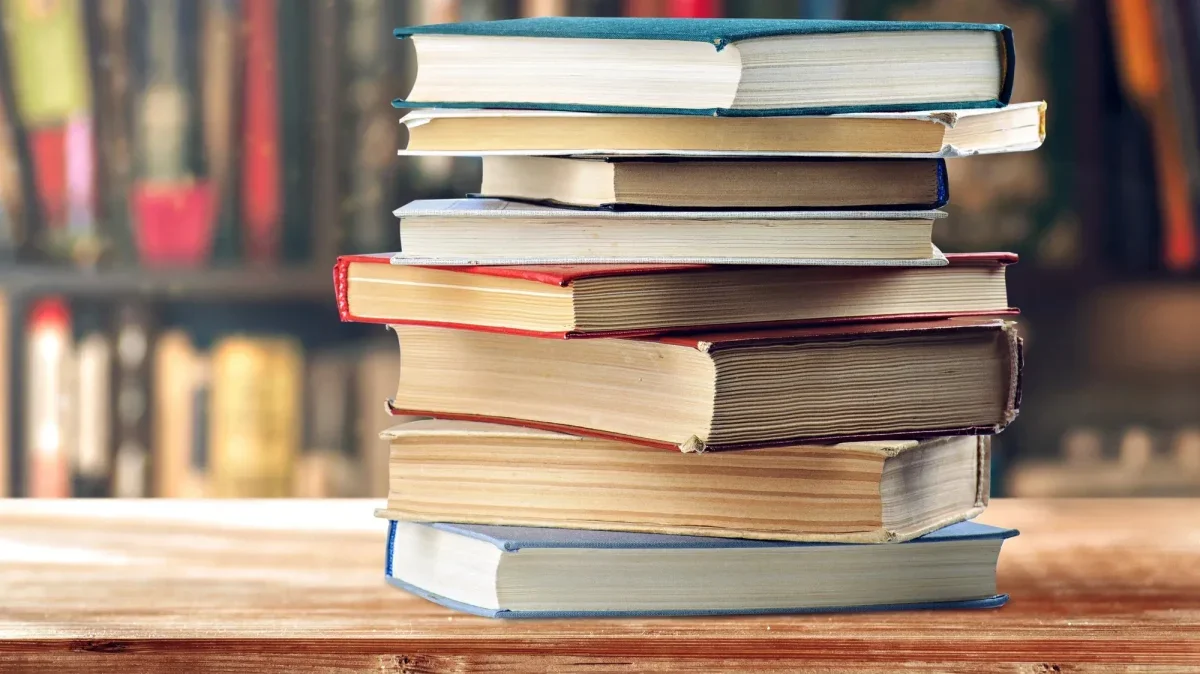 Cover image for Why Physical Books Still Matter in a Digital World
