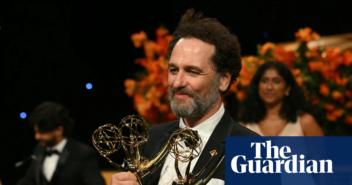Matthew Rhys’s Alma Mater Honors a Loyal Welsh Language Advocate