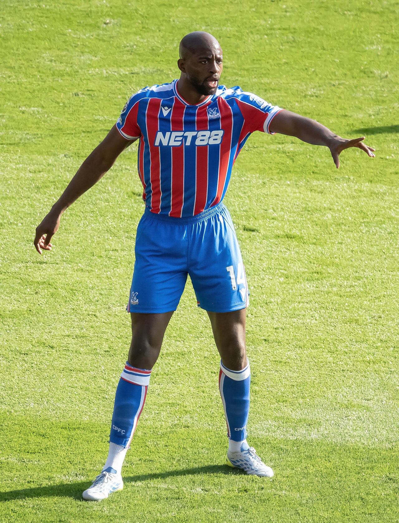 Mateta disputes final ten months of Palace contract