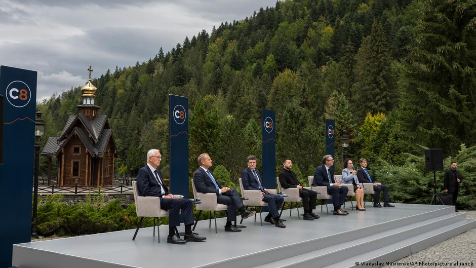 Zelenskyy Opens Carpathian Eight Summit for Cooperation
