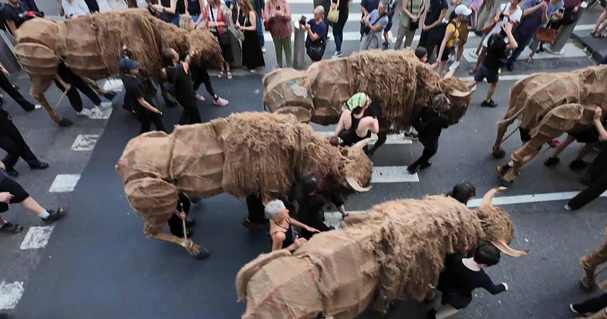 Buffalo Puppet Parade Stuns New York City Streets