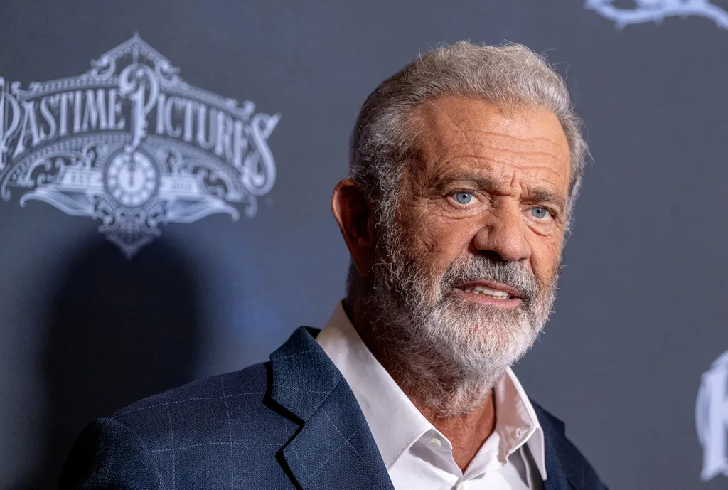 Mel Gibson Apologizes for Mocking ASL Interpreter at Fan Expo