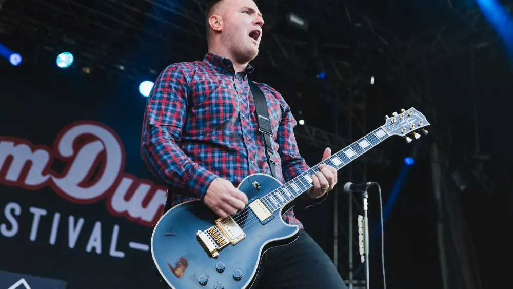 Chad Gilbert, New Found Glory Guitarist, Dies at 45 – Legacy and Impact