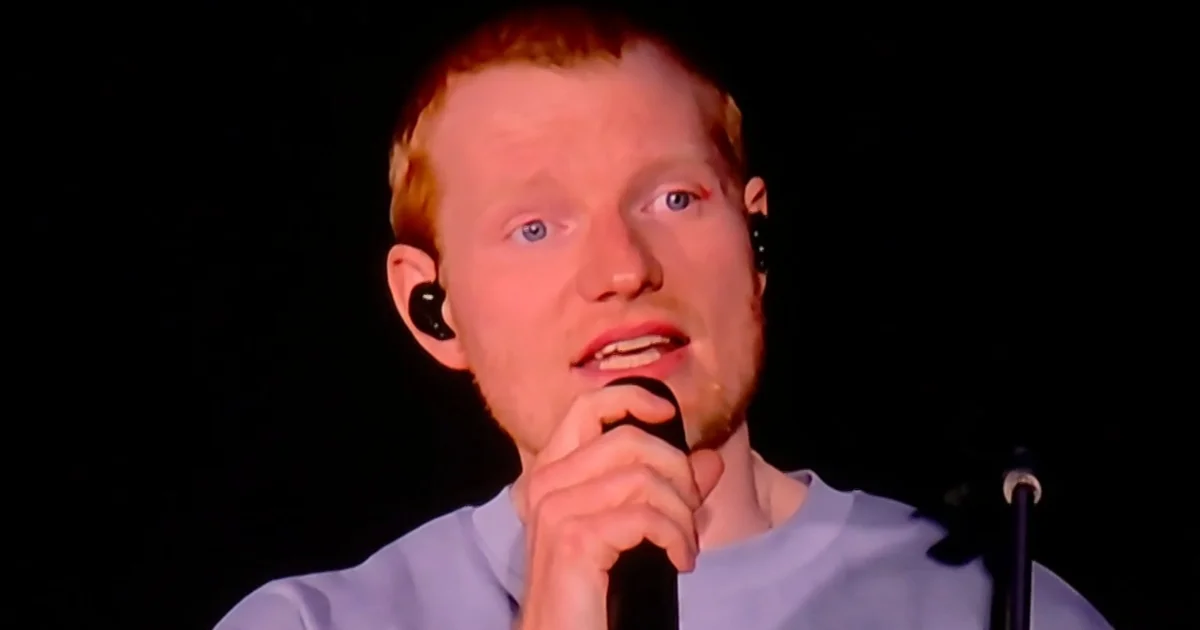 Ed Sheeran returns to Philadelphia stage with apology and no opening acts