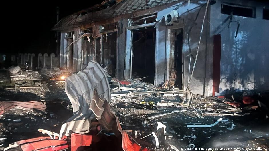 Russia and Ukraine exchange deadly strikes as Zelenskyy heads to UNGA