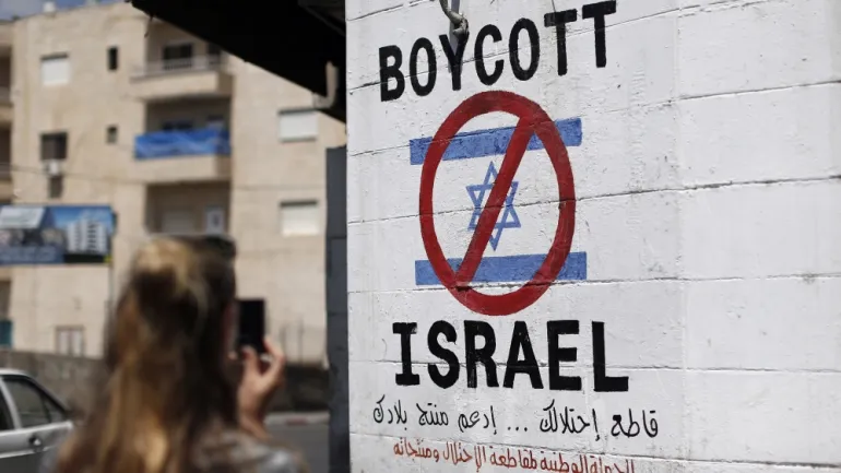 Israeli Forces Demolish West Bank Homes as EU Considers Ban on Settlement Products