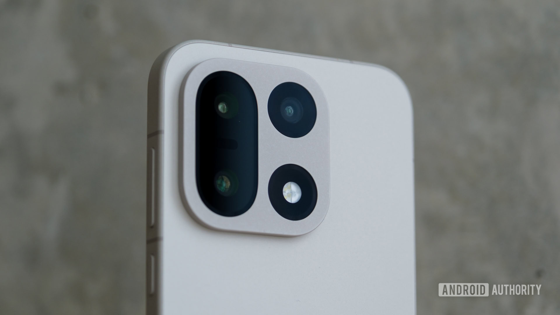 OnePlus 16 Leak Confirms Camera Specs That OnePlus 15 Missed