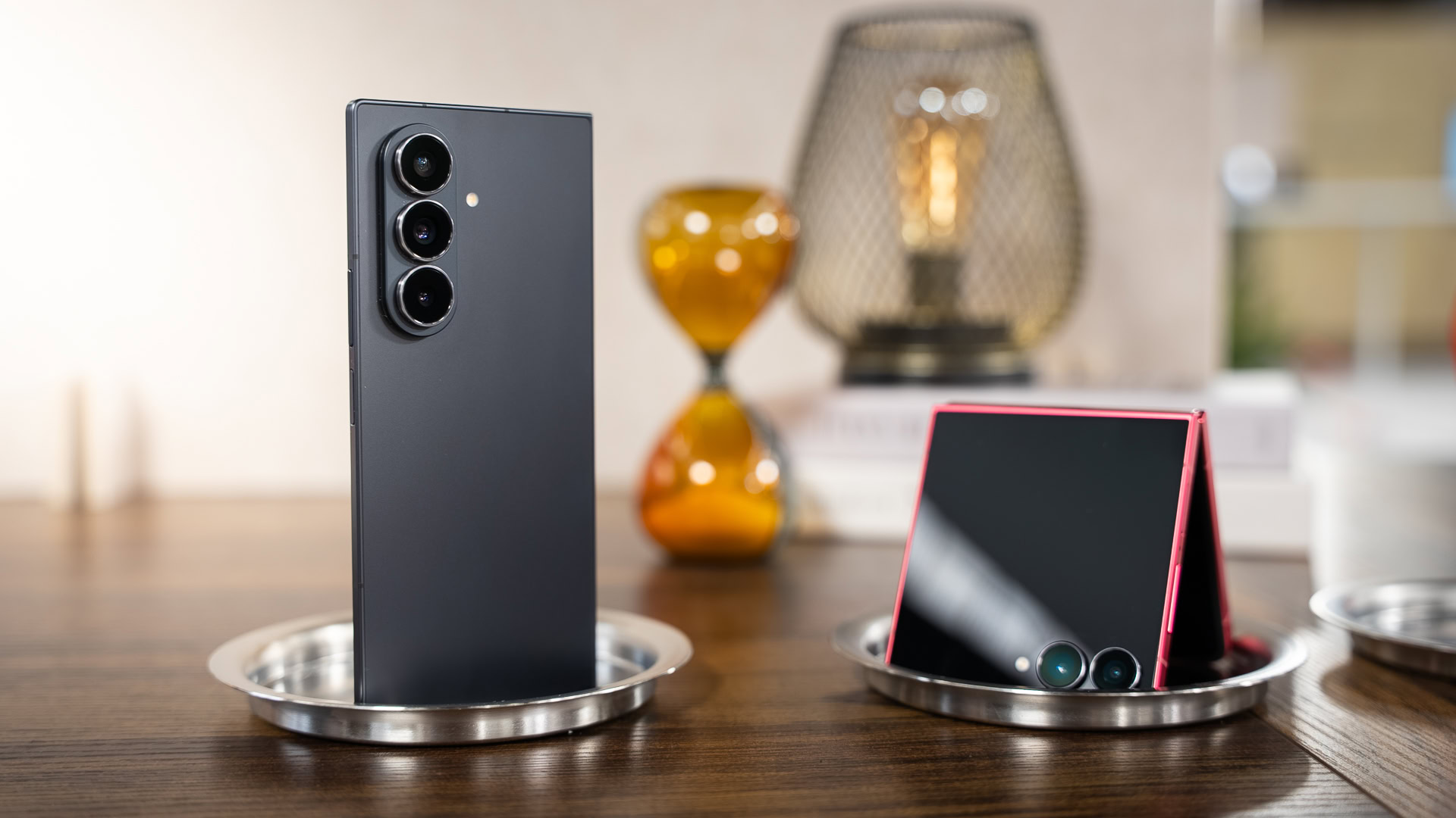 Samsung Extends One UI 9 Beta to Older Foldable Phones
